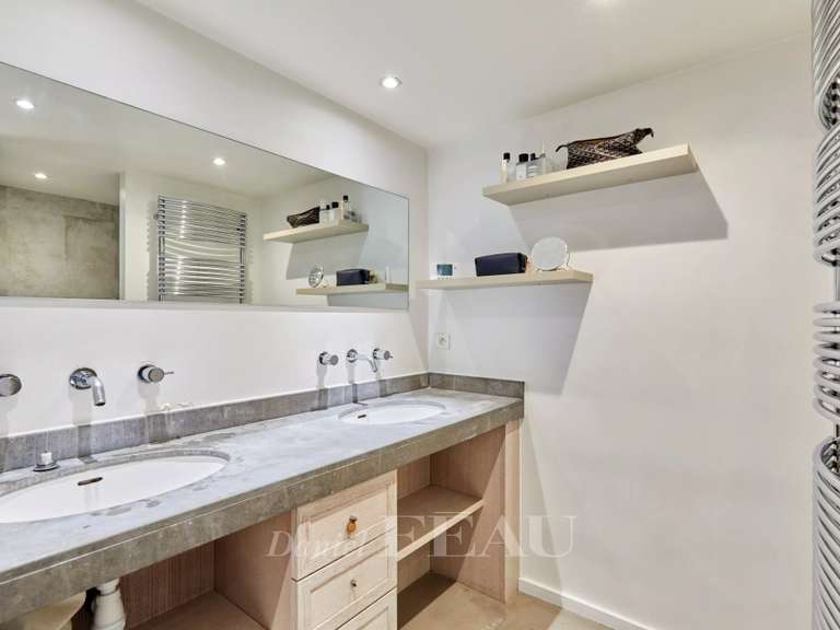 Appartement Paris 6e - 3 chambres - 157m²