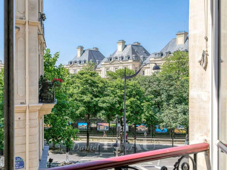 Appartement Paris 6e - 3 chambres - 184m²