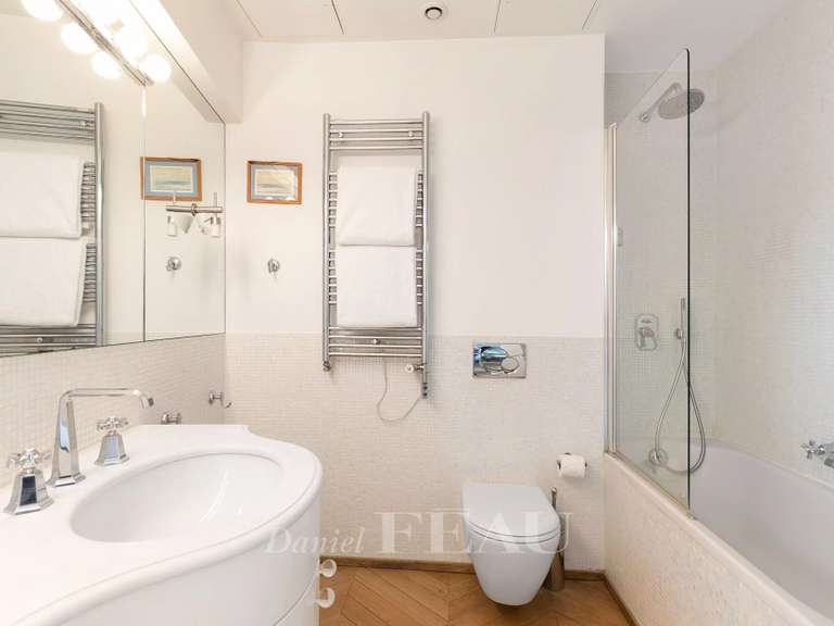 Appartement Paris 6e - 3 chambres - 184m²