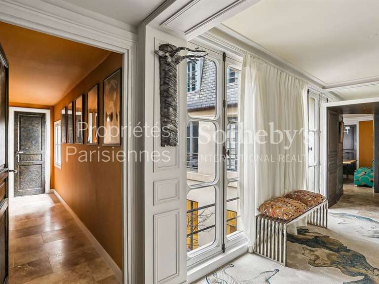 Appartement Paris 6e - 3 chambres - 150m²