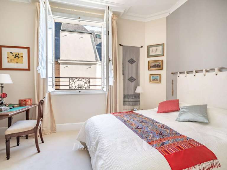 Appartement Paris 6e - 3 chambres - 123m²