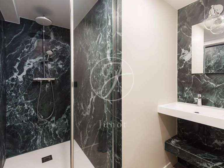 Appartement Paris 6e - 2 chambres - 80m²