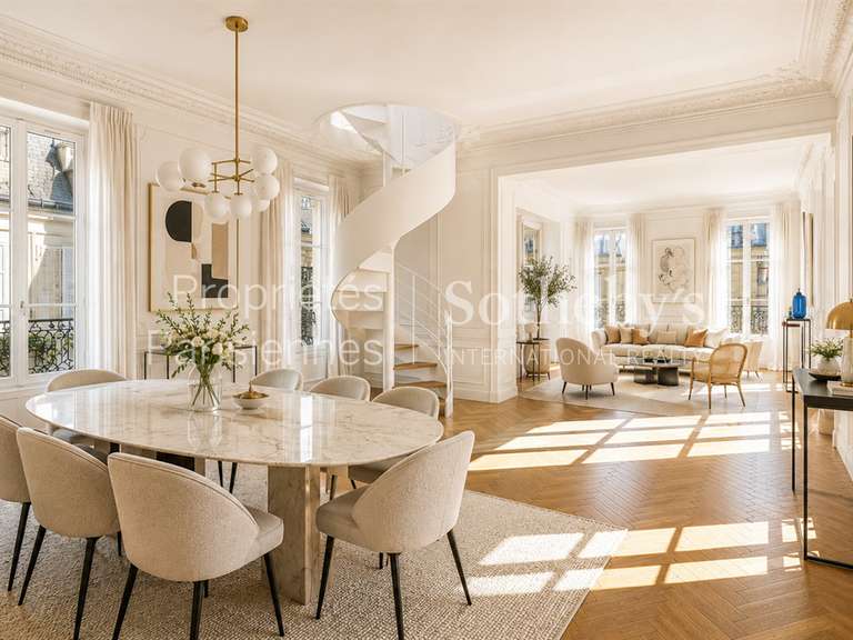 Appartement Paris 6e - 2 chambres - 181m²
