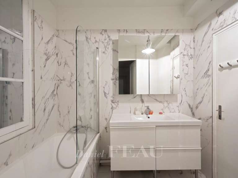 Appartement Paris 6e - 2 chambres - 109m²