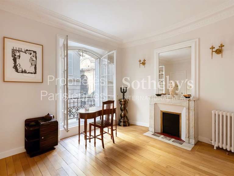 Appartement Paris 6e - 2 chambres - 111m²