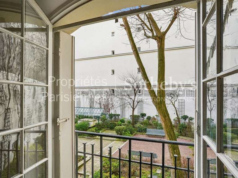 Appartement Paris 6e - 2 chambres - 111m²