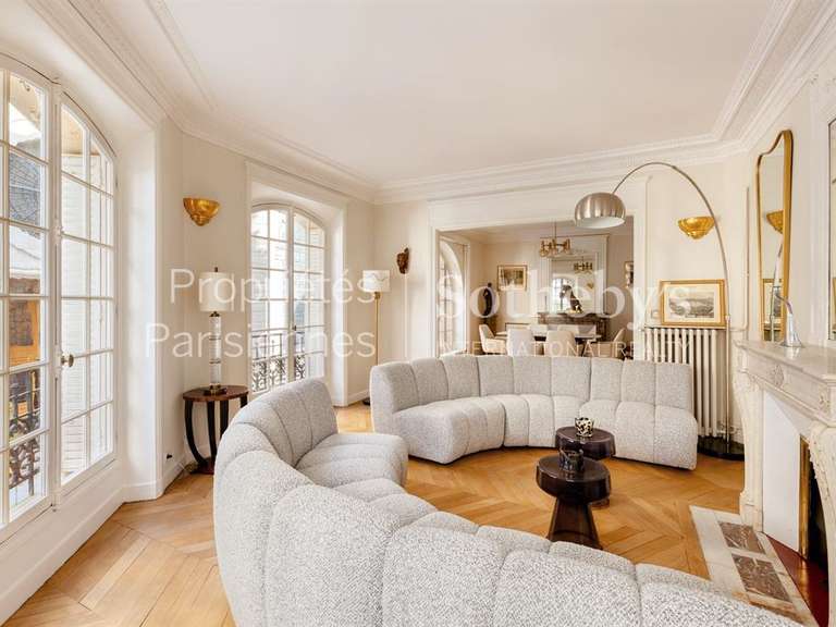 Appartement Paris 6e - 2 chambres - 111m²