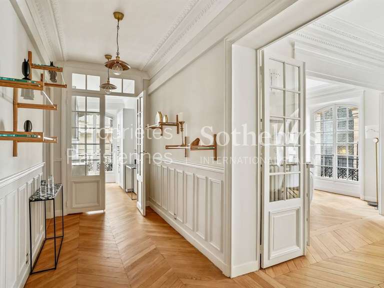 Appartement Paris 6e - 2 chambres - 111m²