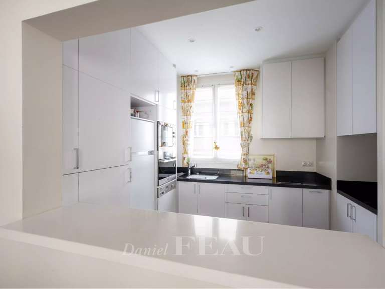 Appartement Paris 6e - 2 chambres - 120m²