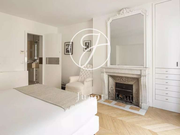 Appartement Paris 6e - 3 chambres - 184m²