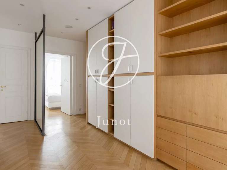 Appartement Paris 6e - 3 chambres - 184m²