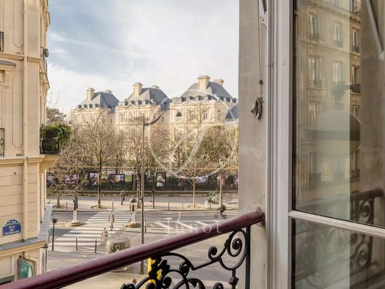 Appartement Paris 6e - 3 chambres - 184m²