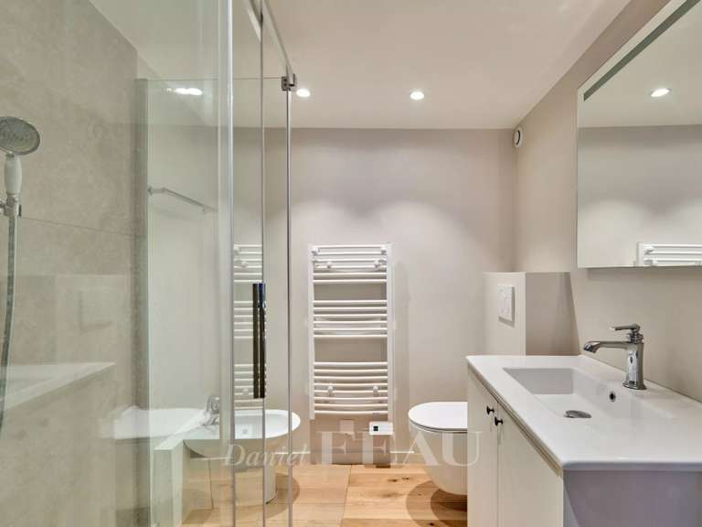 Appartement Paris 6e - 2 chambres - 66m²