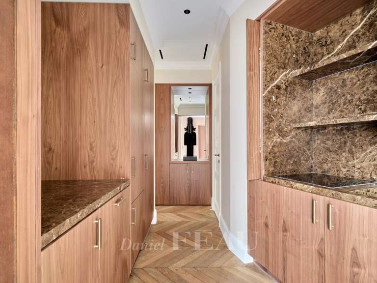 Appartement Paris 6e - 2 chambres - 94m²