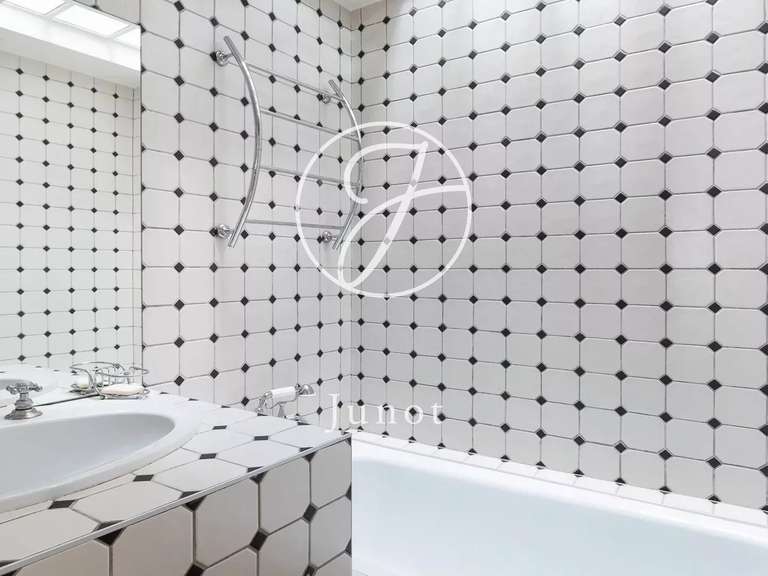 Appartement Paris 6e - 1 chambre - 86m²