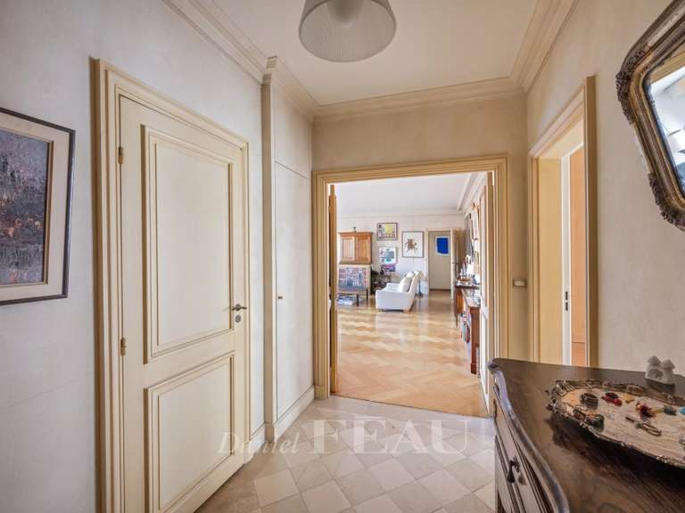 Appartement Paris 6e - 2 chambres - 112m²