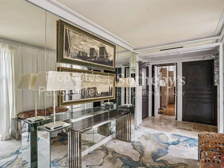 Appartement Paris 6e - 3 chambres - 150m²