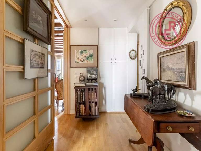 Appartement Paris 6e - 2 chambres - 85m²