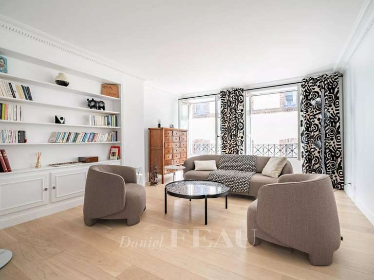 Appartement Paris 6e - 2 chambres - 67m²