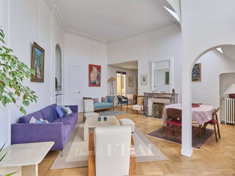 Appartement Paris 6e - 2 chambres - 125m²