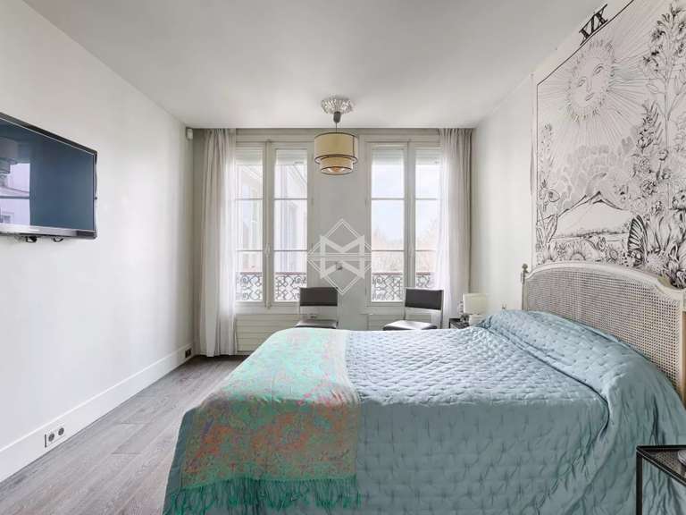 Appartement Paris 6e - 2 chambres - 112m²