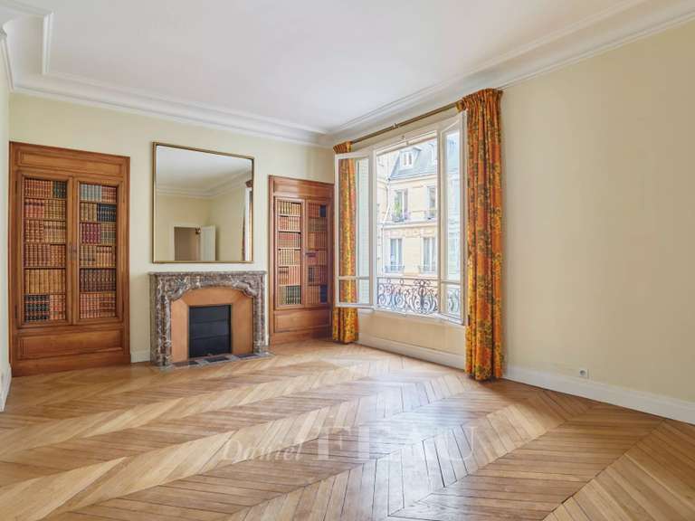 Appartement Paris 6e - 4 chambres - 240m²