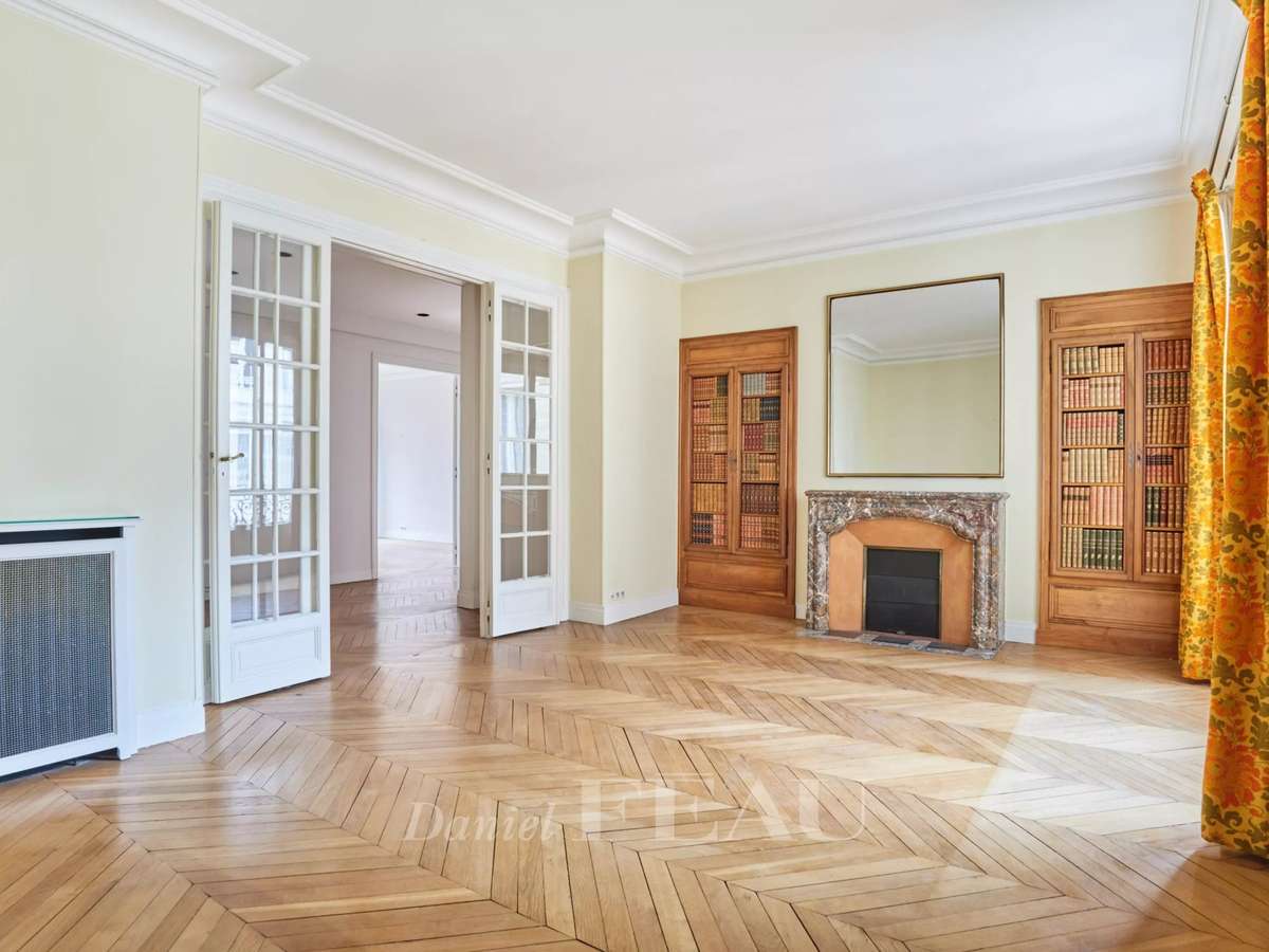 Apartment Paris 6e