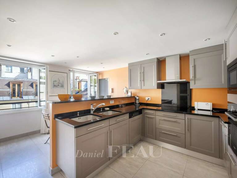 Appartement Paris 6e - 3 chambres - 114m²