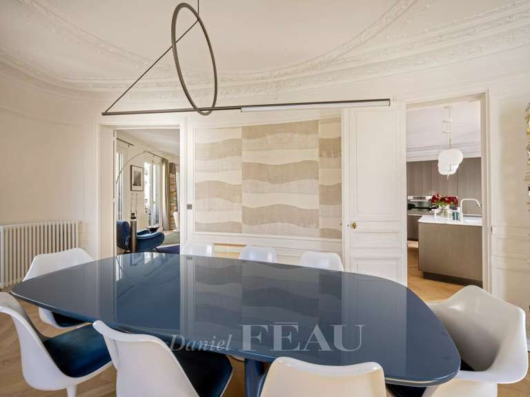Appartement Paris 6e - 2 chambres - 130m²