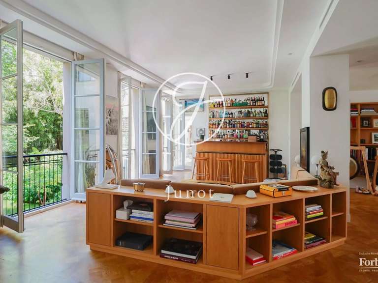 Appartement Paris 6e - 7 chambres - 371m²
