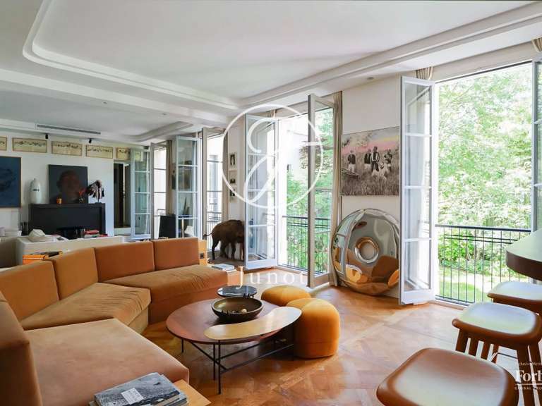 Appartement Paris 6e - 7 chambres - 371m²