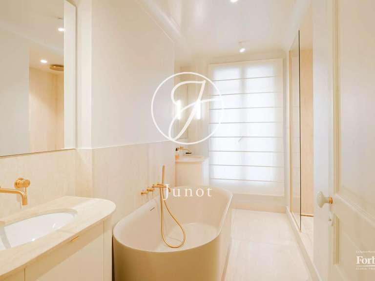 Appartement Paris 6e - 2 chambres - 83m²