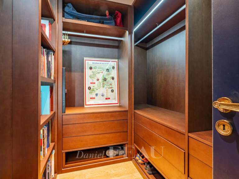 Appartement Paris 6e - 3 chambres - 233m²