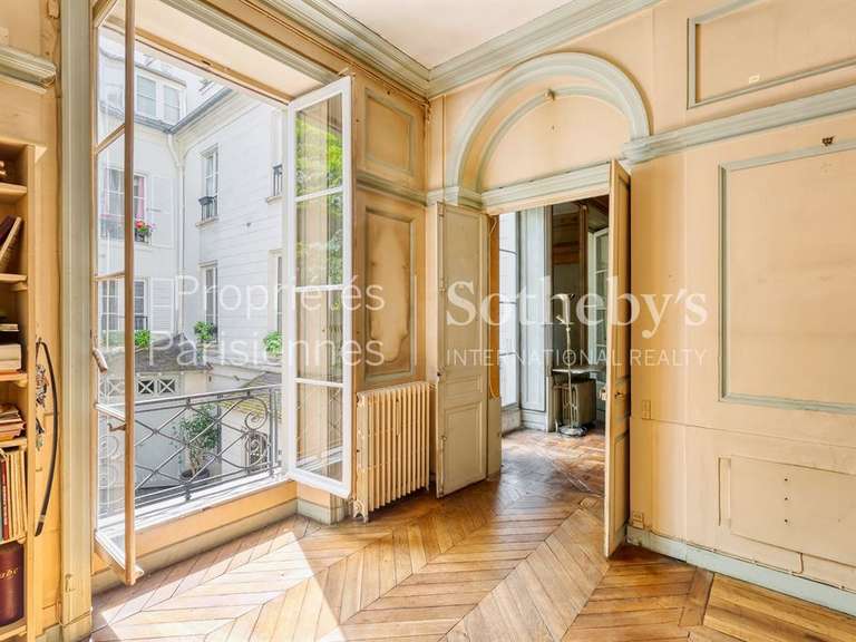 Appartement Paris 6e - 2 chambres - 115m²