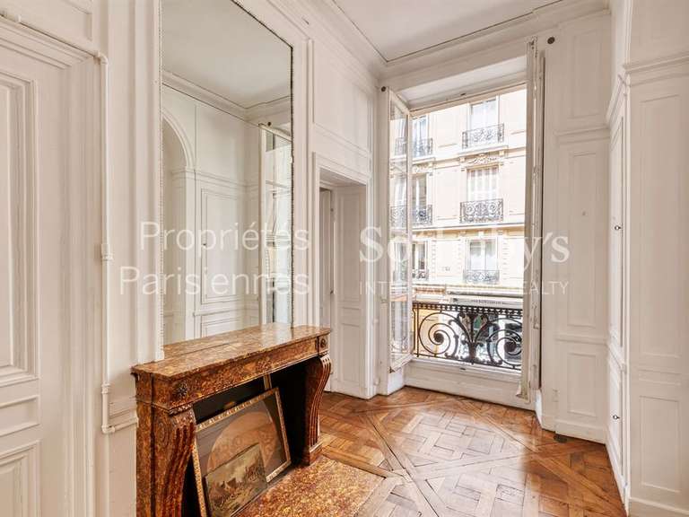 Appartement Paris 6e - 2 chambres - 115m²