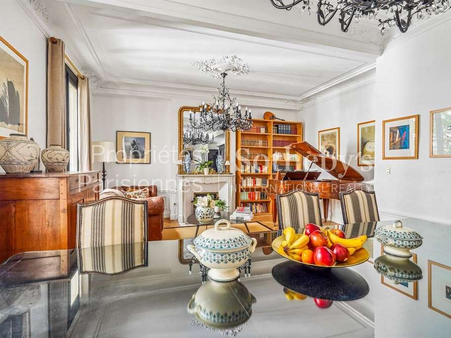 Apartment Paris 6e