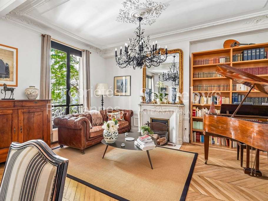 Apartment Paris 6e
