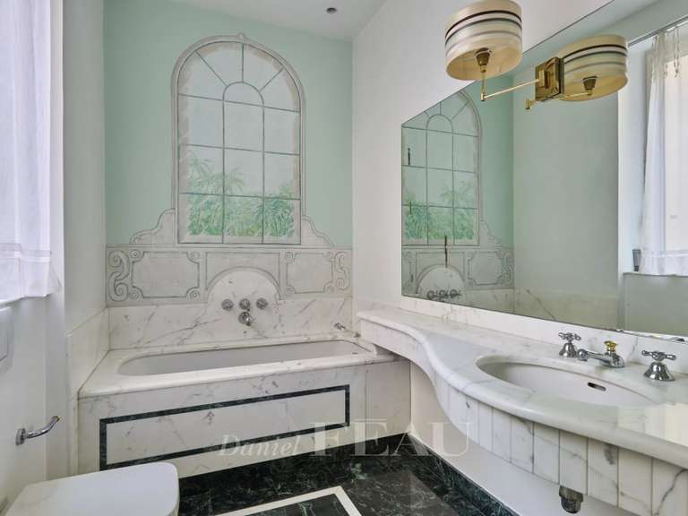 Appartement Paris 6e - 7 chambres - 238m²