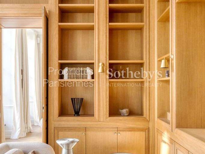 Appartement Paris 6e - 2 chambres - 181m²