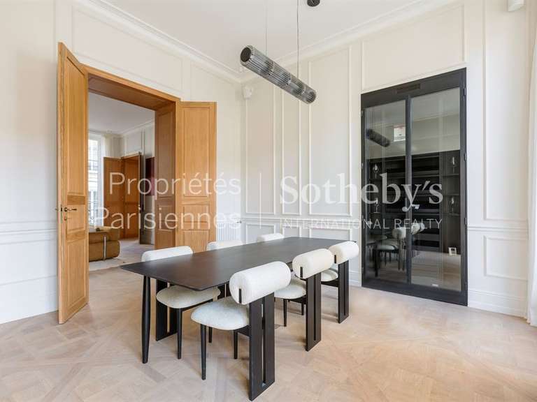 Appartement Paris 6e - 2 chambres - 181m²