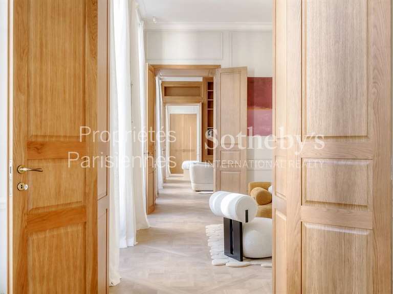 Appartement Paris 6e - 2 chambres - 181m²
