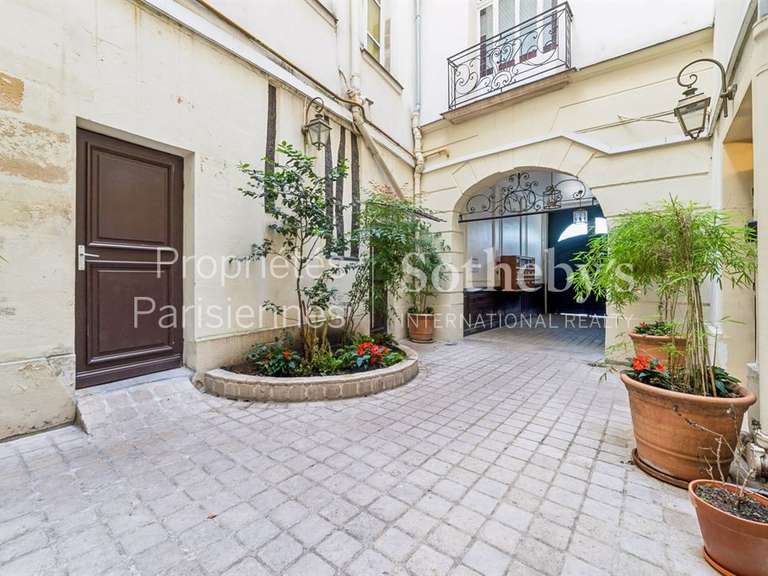 Appartement Paris 6e - 2 chambres - 81m²