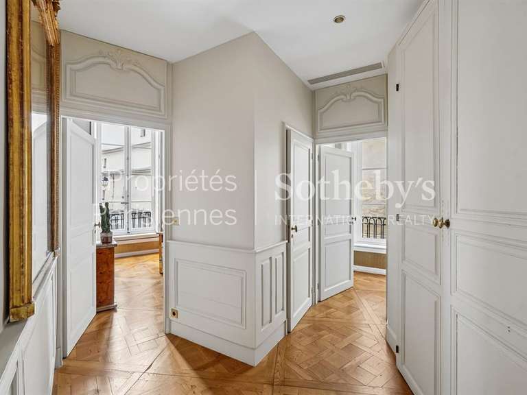 Apartment Paris 6e - 2 bedrooms - 145m²