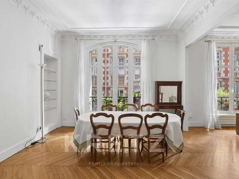 Appartement Paris 6e - 5 chambres - 172m²