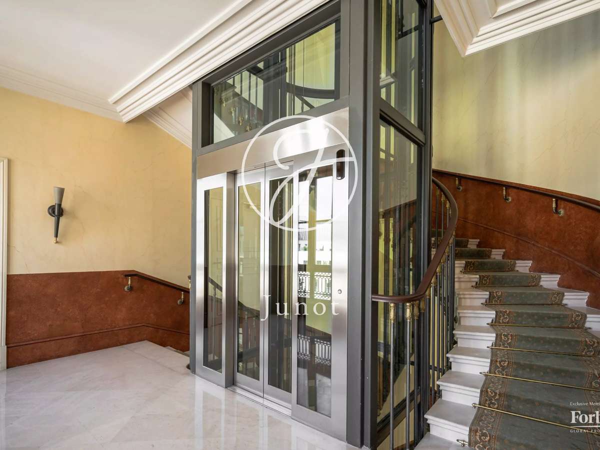 Apartment Paris 6e