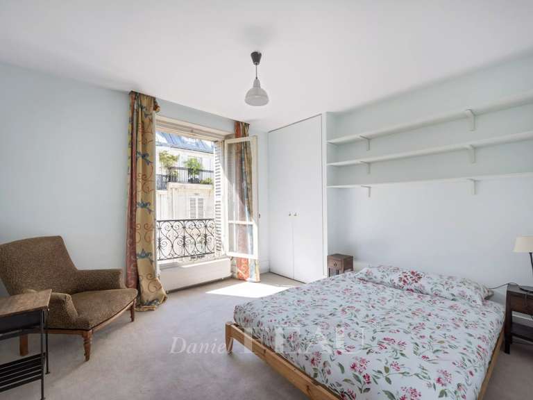 Appartement Paris 6e - 3 chambres - 142m²