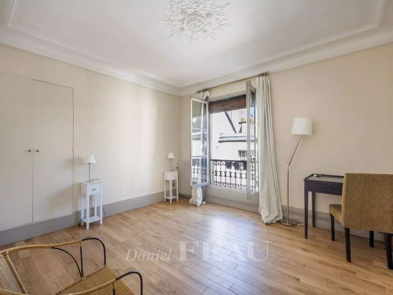 Appartement Paris 6e - 3 chambres - 142m²