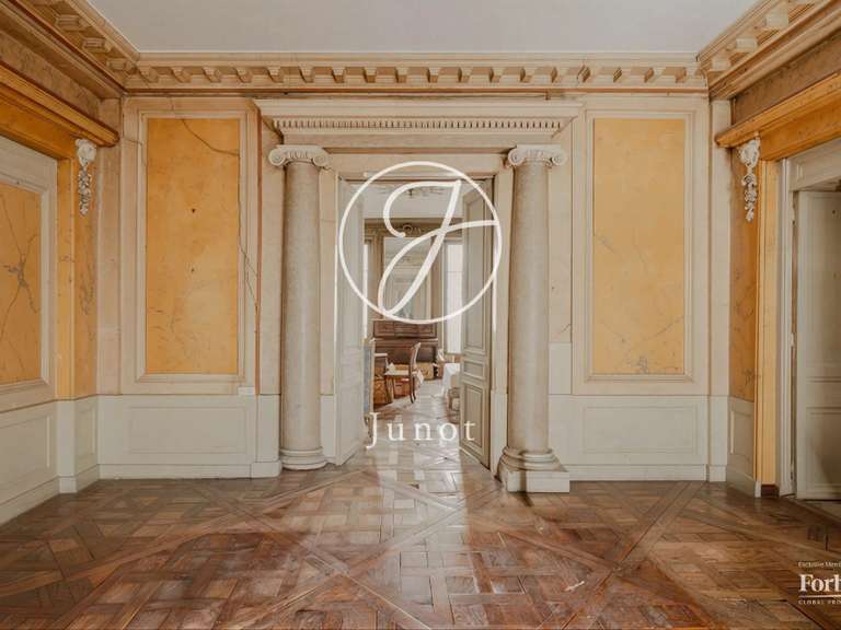 Appartement Paris 6e - 2 chambres - 122m²