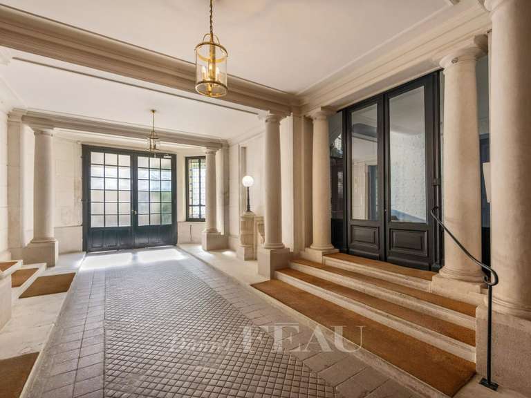 Appartement Paris 6e - 4 chambres - 170m²