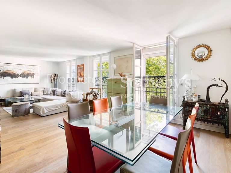 Appartement Paris 6e - 4 chambres - 254m²